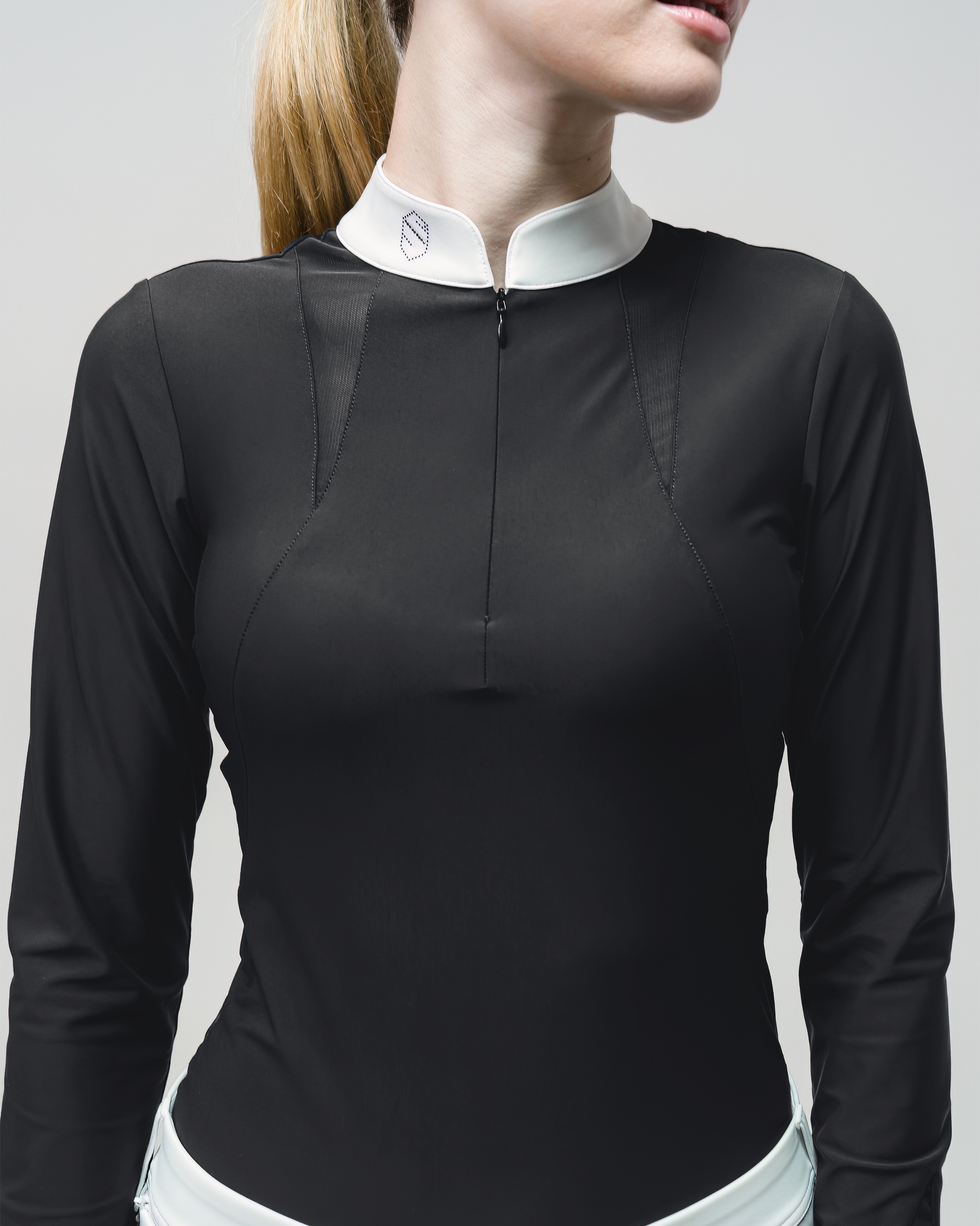 Shirt Damen Cassandra Air in schwarz