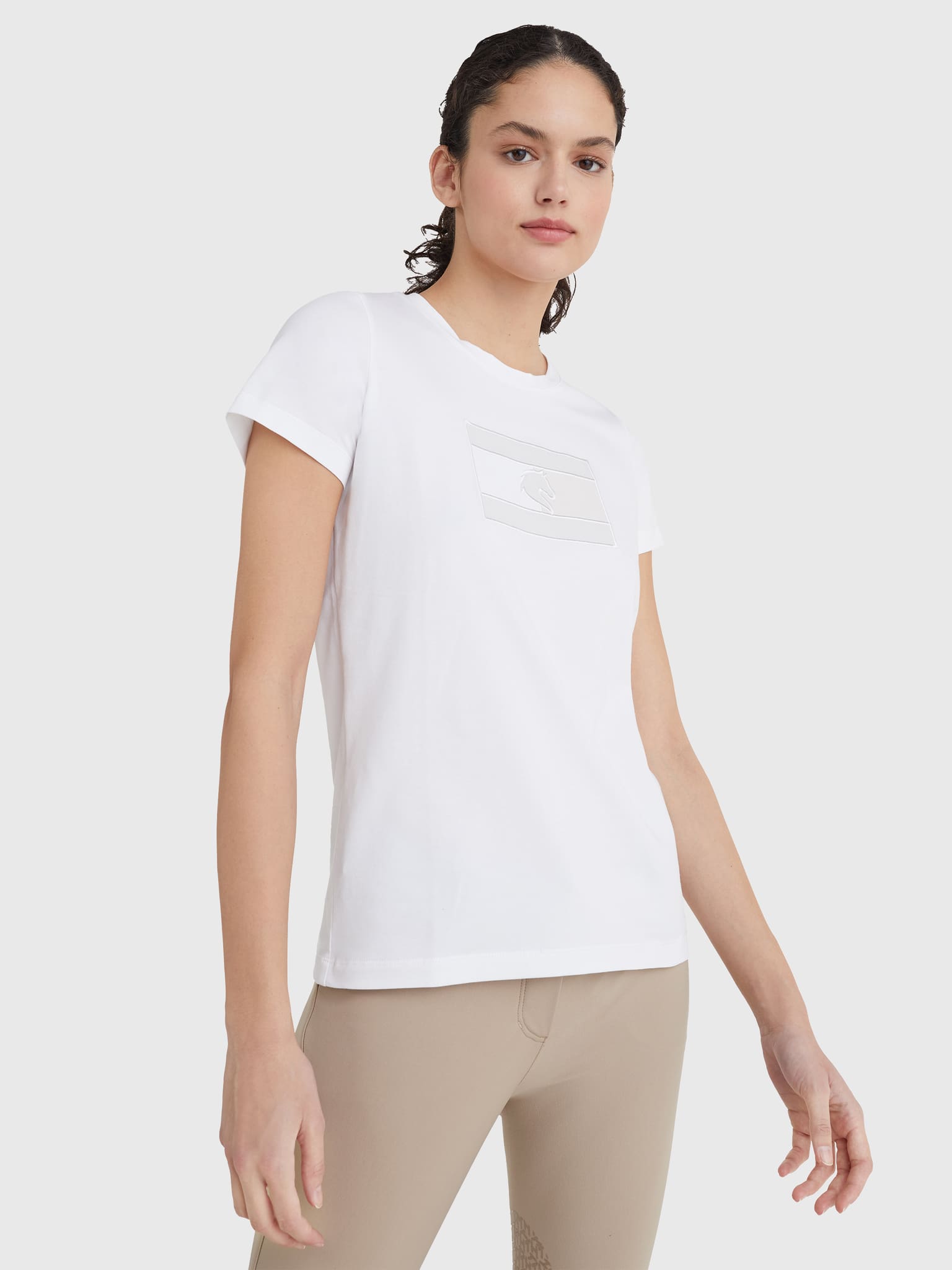 Rundhals T-Shirt Damen Style mit Logo Applikation in th optic white